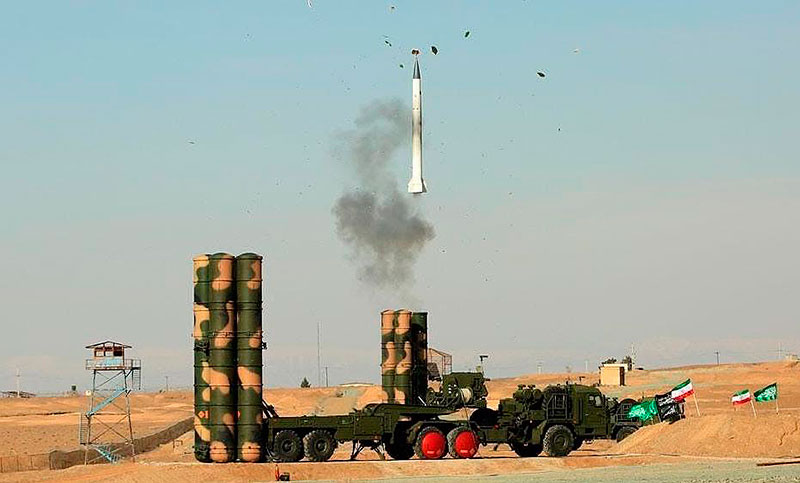 Irán prueba el sistema ruso de defensa antiaérea S-300