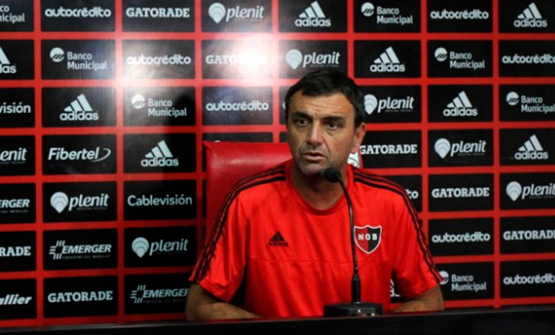 Osella habló en conferencia de prensa y confirmó el equipo