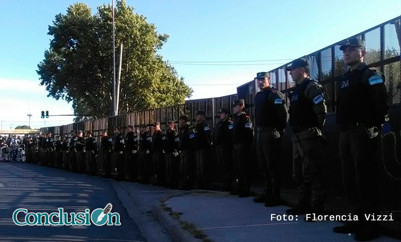 Con importante operativo de seguridad llega Cristina Kirchner a Comodoro Py