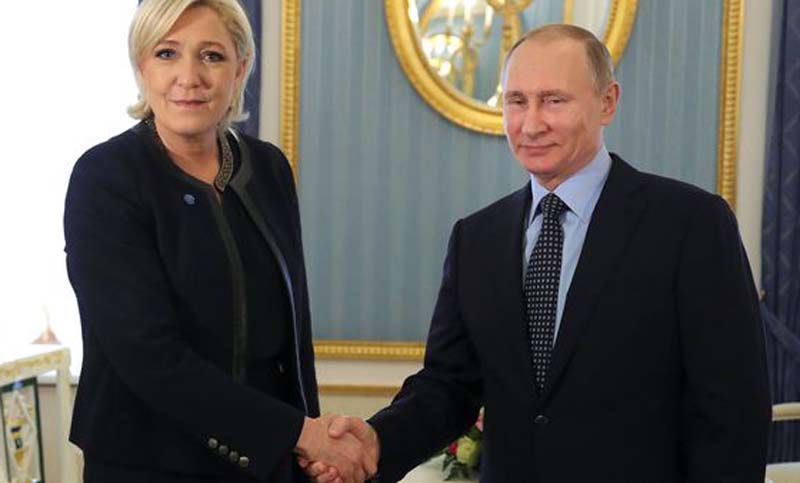 Vladimir Putin recibió a la candidata francesa Marine le Pen