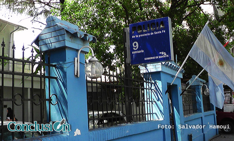 Menor retenido por vecinos tras arrebatarle cartera a una mujer