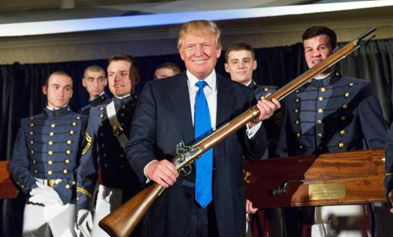 Trump da carta blanca a los militares