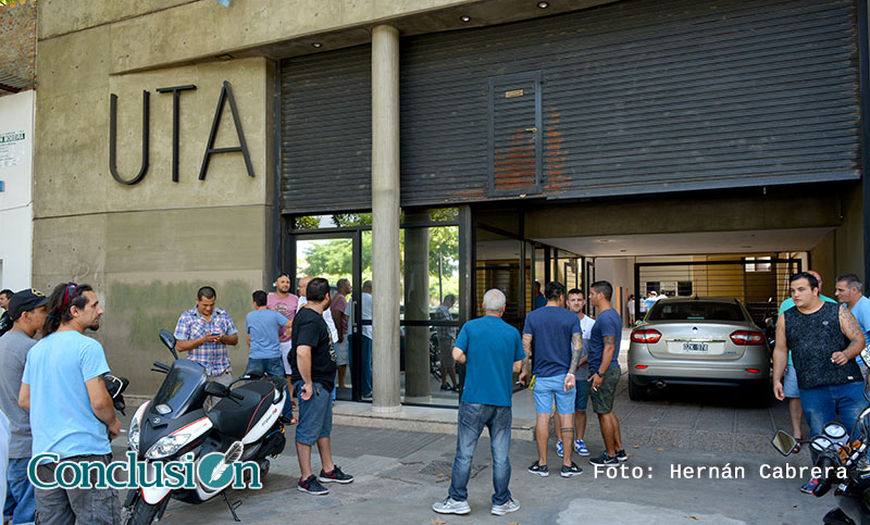 Reunión en UTA por los trabajadores de la empresa Monticas