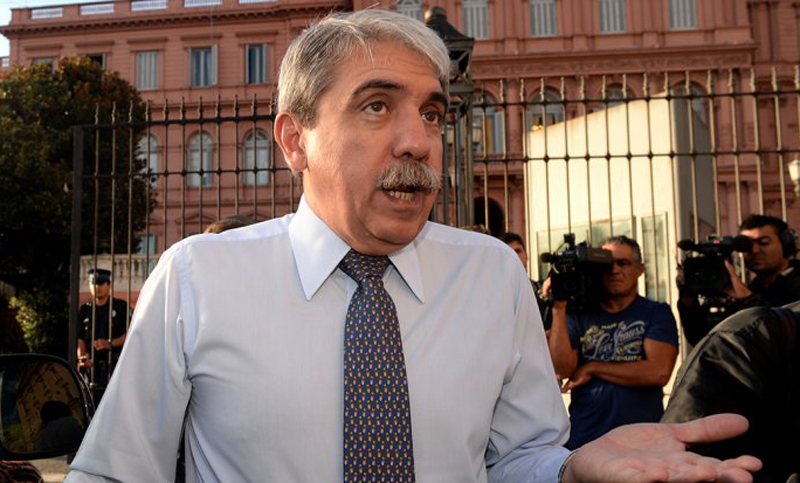 Impidieron a Aníbal Fernández acceder al palco principal del acto de la CGT
