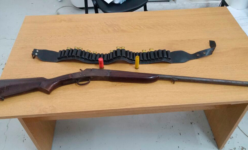 Detenidos en distintos procedimientos por tenencia ilegal de armas y estupefacientes