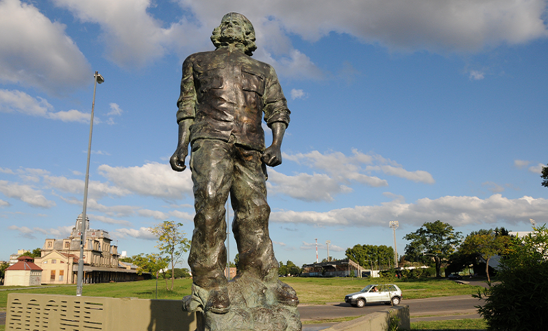 Rosario prepara homenaje por los 50 años de la muerte del «Che»