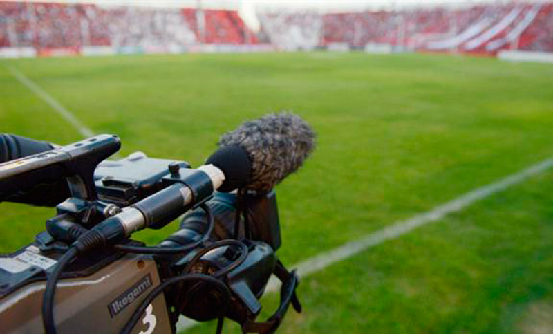 ¿Hay nueva pantalla? Fox/Turner, cada vez más cerca de televisar el fútbol argentino