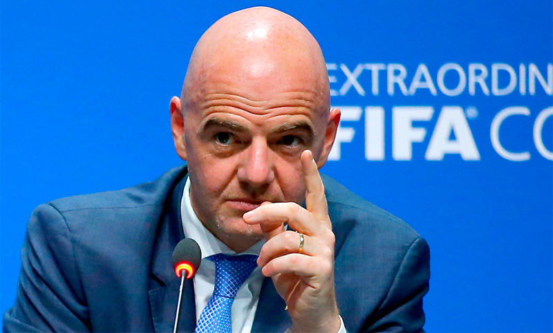 Infantino no descarta “medidas drásticas” para solucionar AFA