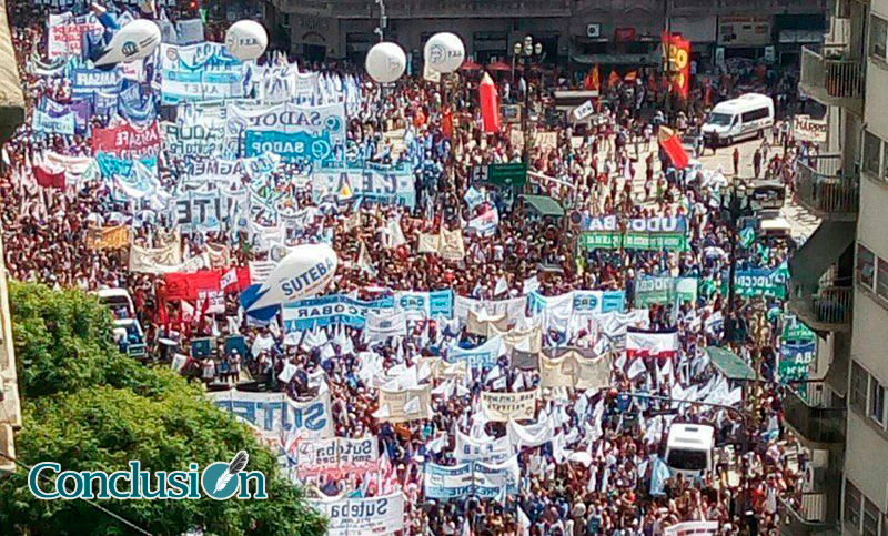 Docentes anuncian nuevo paro de 48 horas si el Gobierno no llama a paritarias