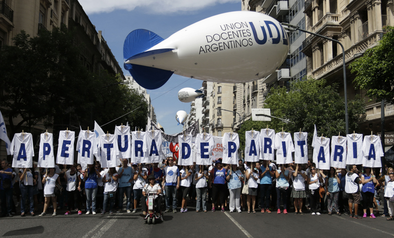 Gremio docente advierte que conflicto salarial «está muy lejos de solucionarse»