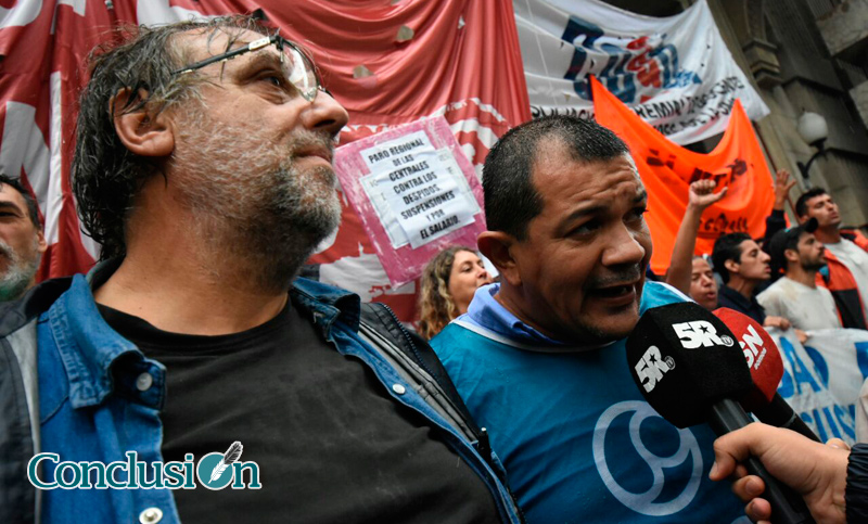 “Los docentes luchando también están enseñando”