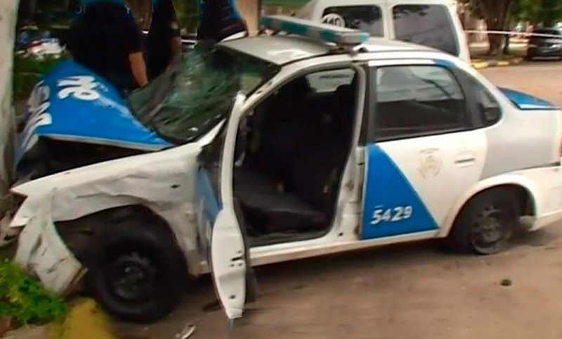 Patrullero chocó a utilitario durante una persecución policial en barrio Industrial