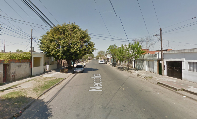 Rescataron a una menor atrapada entre las llamas dentro de su casa