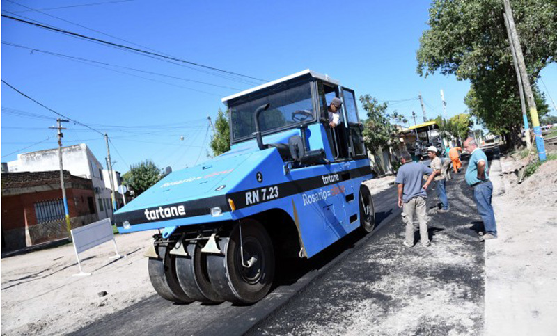 Avanzan las obras de pavimento definitivo en Arroyito Oeste