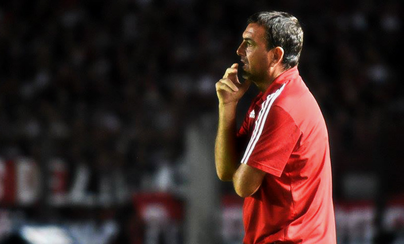 Osella comienza a delinear el equipo titular para visitar a Defensa