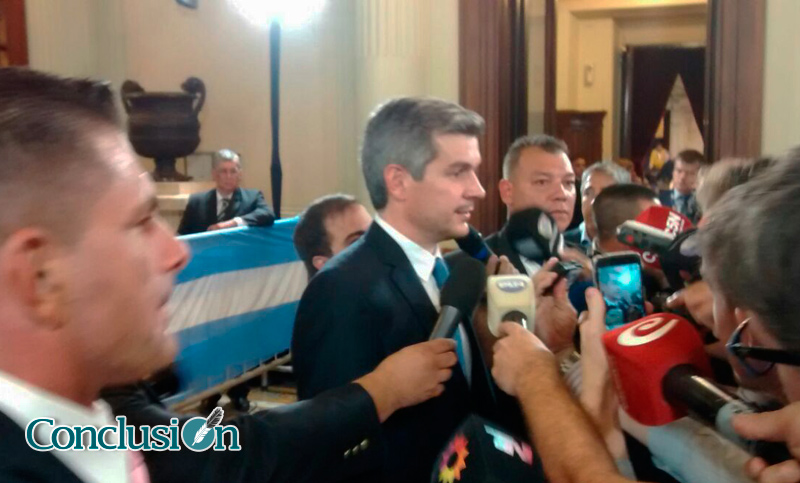 Diputados aguardan la presentación de Peña en el Congreso