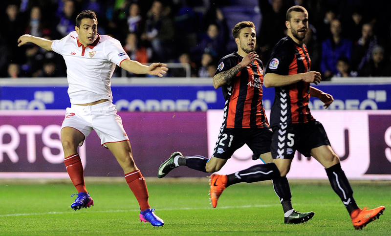 Empate con acento argentino en España: Alavés y Sevilla, 1 a 1