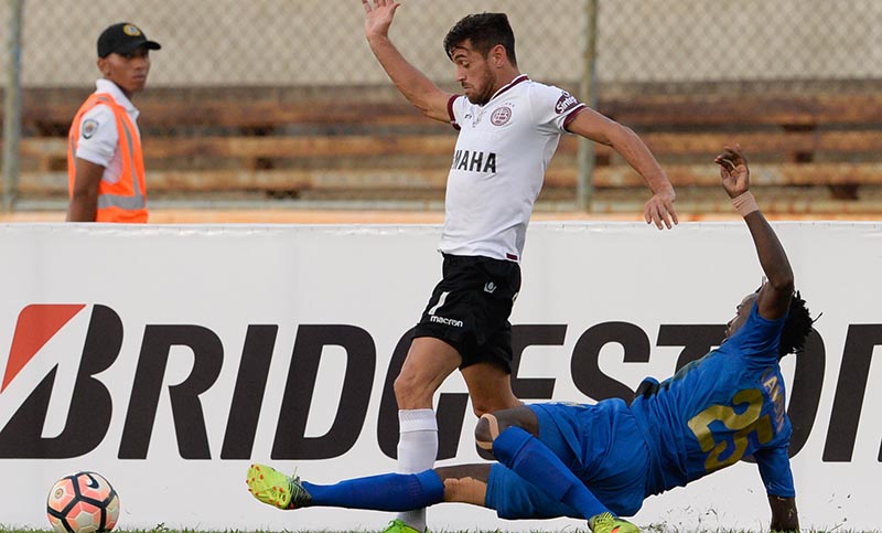 Lanús empató en Venezuela y se perfila para clasificarse a octavos
