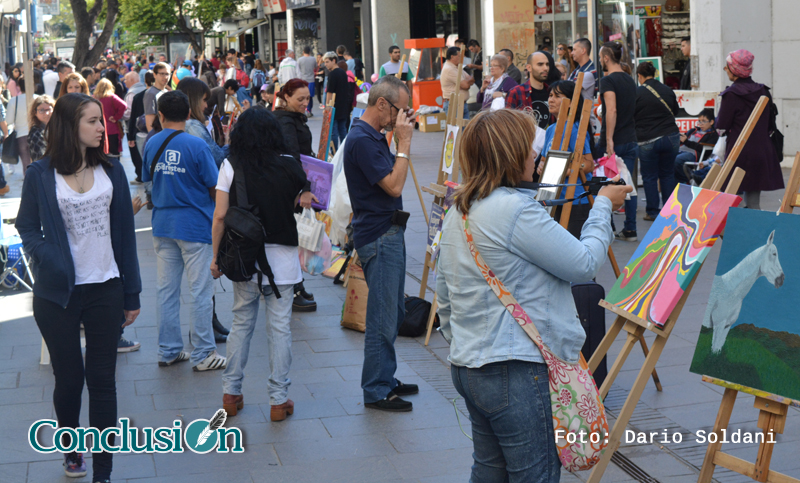 Artistas rosarinos presentaron sus obras a cielo abierto