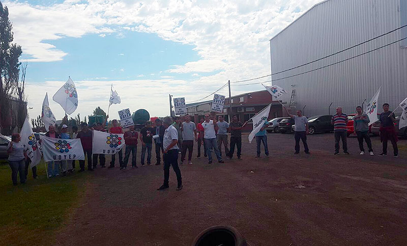 Reunión entre la provincia y trabajadores de la empresa Duraplas