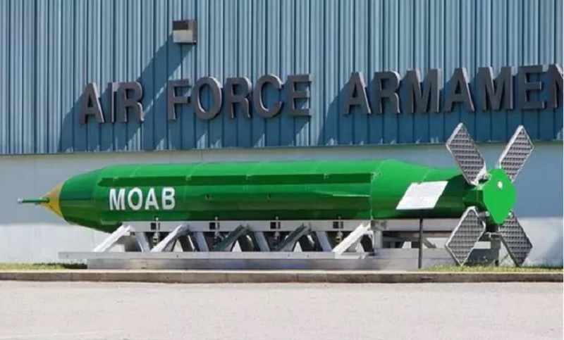 GBU-43/B: ¿cómo es la bomba no nuclear más poderosa de Estados Unidos?