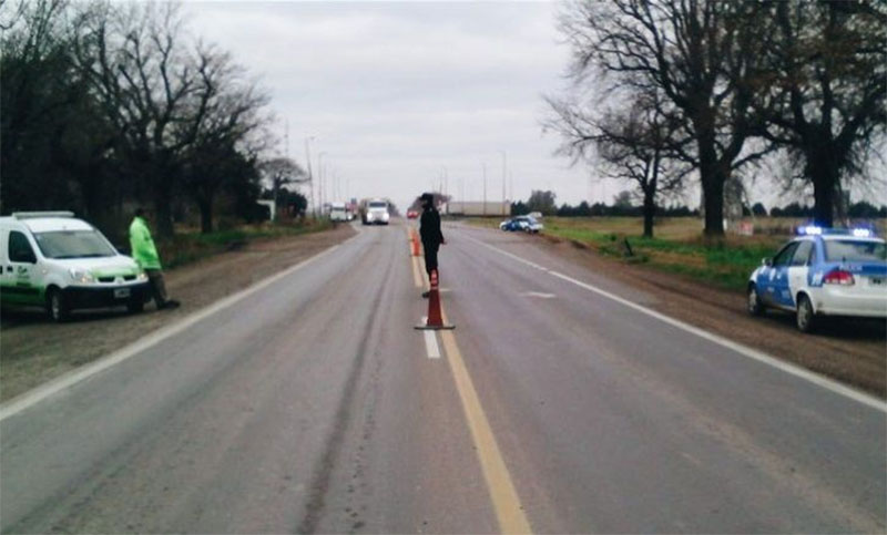 Corte total en la Ruta 33 por el vuelco de un camión a la altura de Pujato