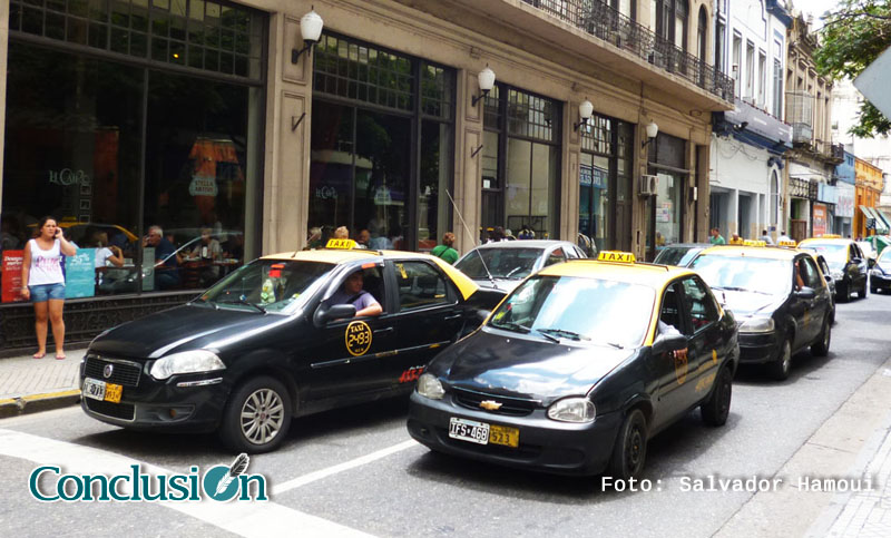 Año Nuevo: taxis, remises y colectivos tendrán un cronograma especial