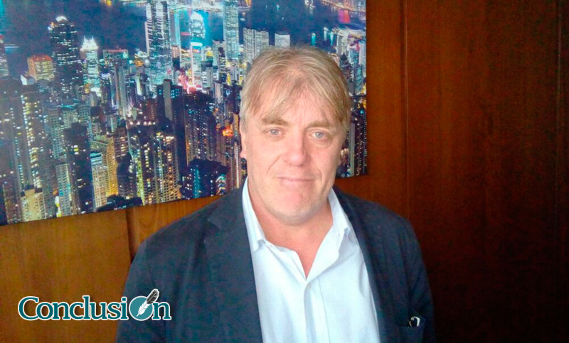 Gustavo Vera: «Macri se equivoca si cree que lo votaron como monarca»