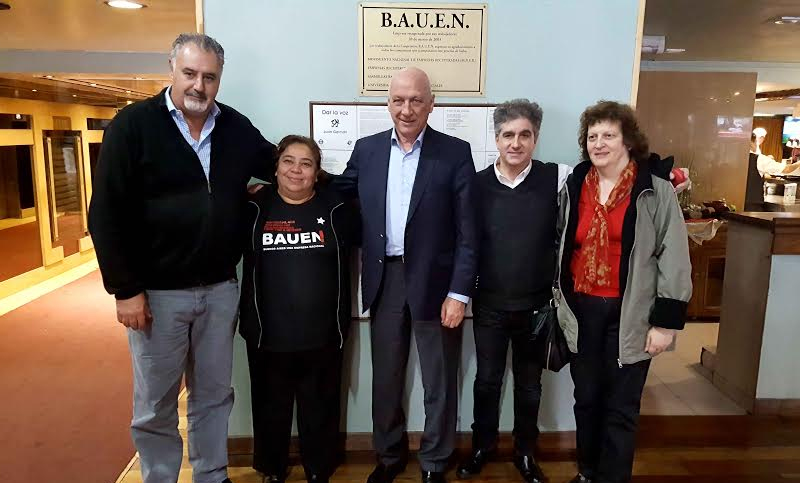 Bonfatti mostró su apoyo a los trabajadores de la cooperativa Hotel Bauen