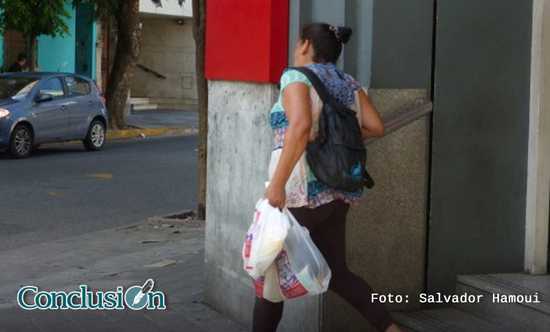 Rosario evitó el uso de 48 millones de bolsas plásticas en los supermercados
