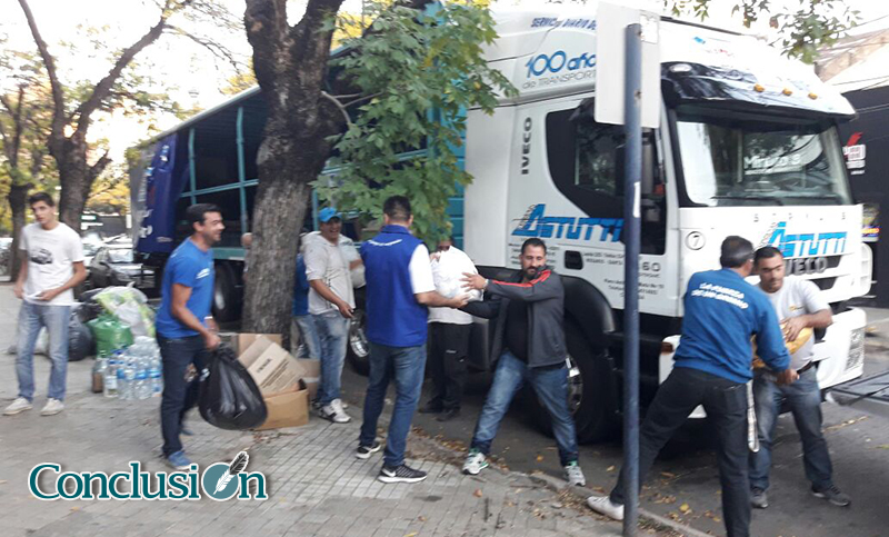 El gremio Camioneros partió para Tucumán con donaciones para los inundados