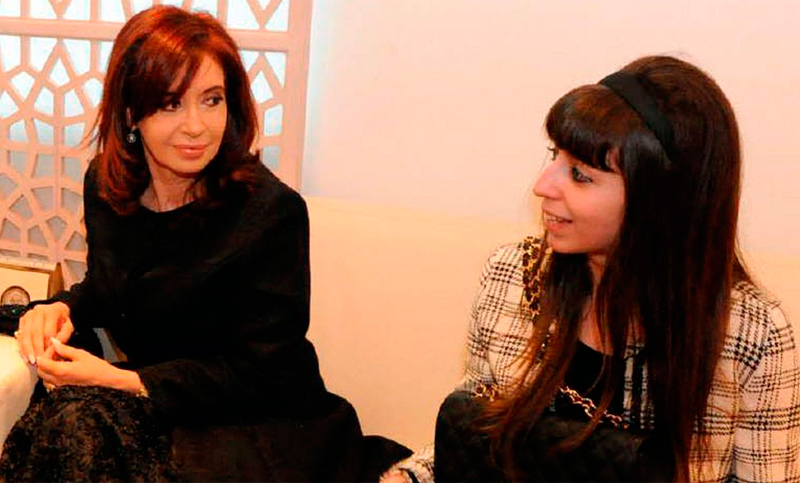 El juez Bonadio autorizó el viaje de Cristina y Florencia Kirchner a Europa