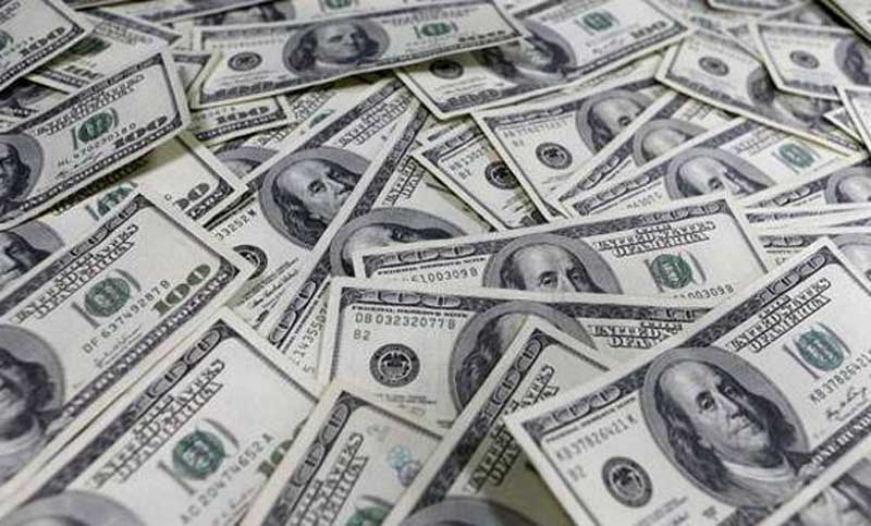 El dólar retomó la tendencia alcista, trepó 12 centavos y cerró a $17,47