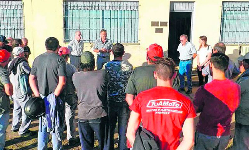 Asisten a una empresa de Firmat para garantizar su continuidad laboral