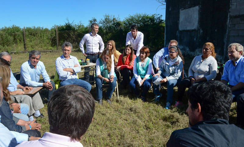Macri se reunió con un grupo de familias afectadas por las inundaciones en Tucumán