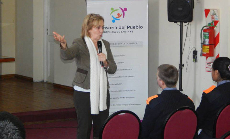 “Los medios de comunicación que intentan ser neutrales facilitan la violencia”