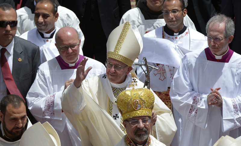 Francisco convocó a musulmanes y cristianos a caminar juntos contra la violencia
