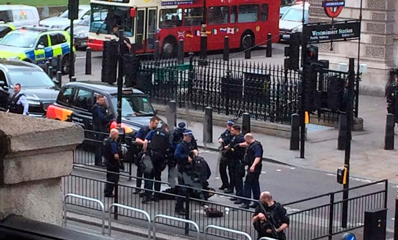 La policía británica segura que desmanteló una célula terrorista activa