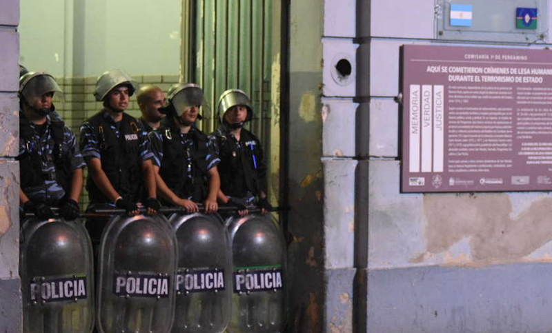 Detuvieron a cinco policías por el incendio en la comisaría de Pergamino