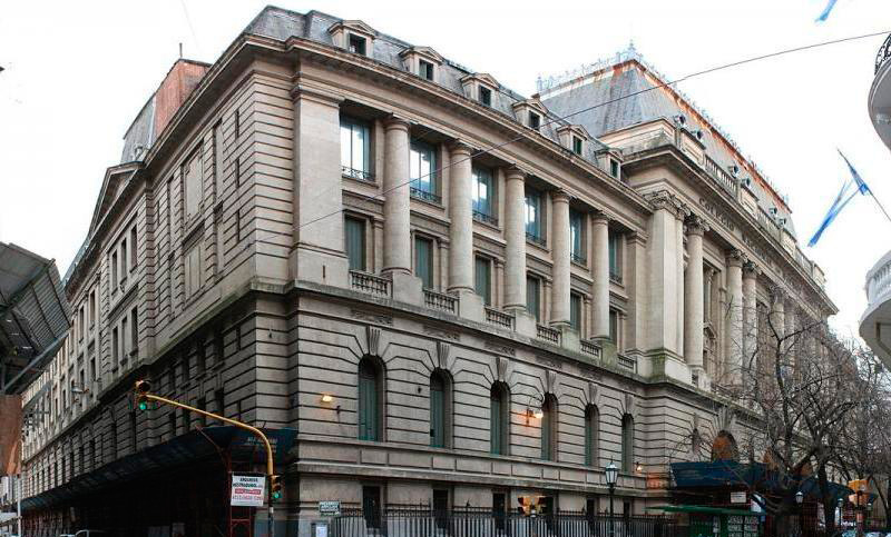 Toma de colegios y de algunas facultades en Buenos Aires
