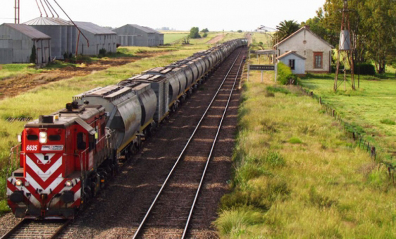 Aseguran que el uso del ferrocarril bajaría costos y precios de los granos