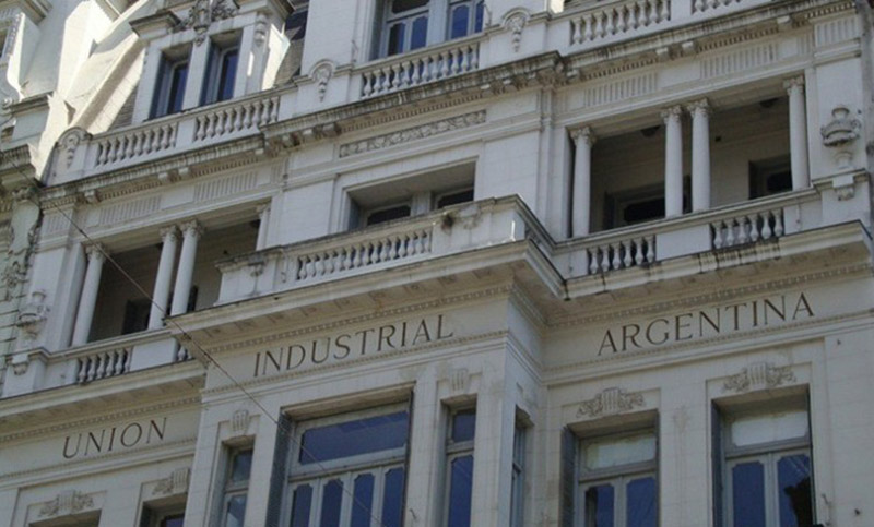 La UIA y la Sociedad Rural Argentina desmienten apoyar los tarifazos