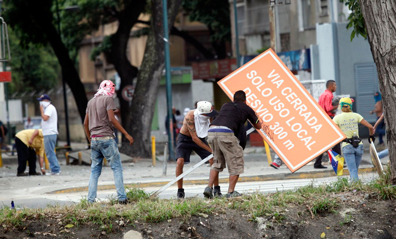 Venezuela: ¿quién cederá? Chavismo y oposición apuestan al «desgaste» del rival