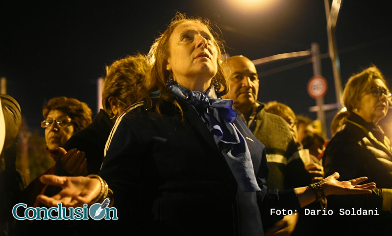 Las fotos del multitudinario Vía Crucis del padre Ignacio