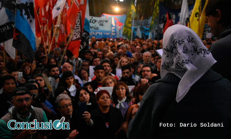 Una multitud marchó en Rosario contra el fallo de la Corte del 2×1