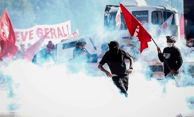 Brasilia en llamas: incendian ministerios y Temer convoca al ejército