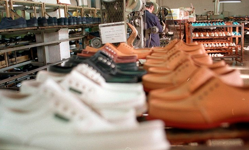 Serra: “Cada zapato que se importa es uno menos que se fabrica en el país”