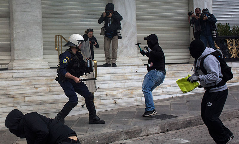 Entre protestas e incidentes, Grecia vivió la primera huelga del año