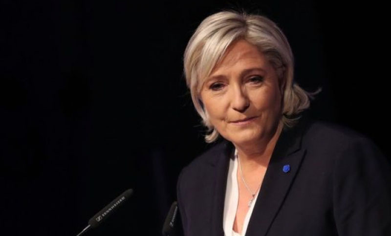 Marine Le Pen admitió la derrota y llamó a formar una oposición de «patriotas»