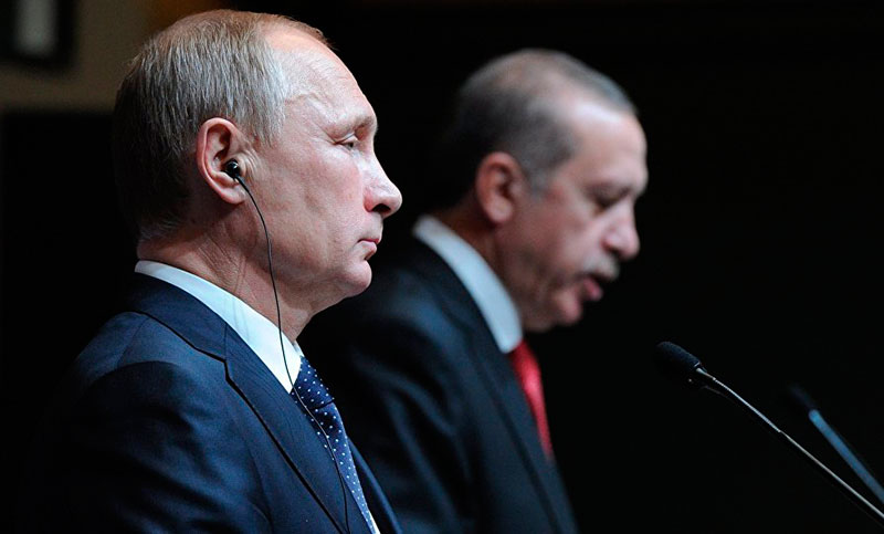Putin y Erdogan discutieron sobre el conflicto sirio mientras los choques entre rebeldes ya dejaron 146 muertos